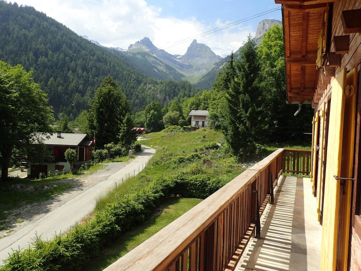 Вілла Chalet Le Muguet Овронна Екстер'єр фото